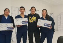 Entrega de ropa de trabajo en el Hospital de Reconquista